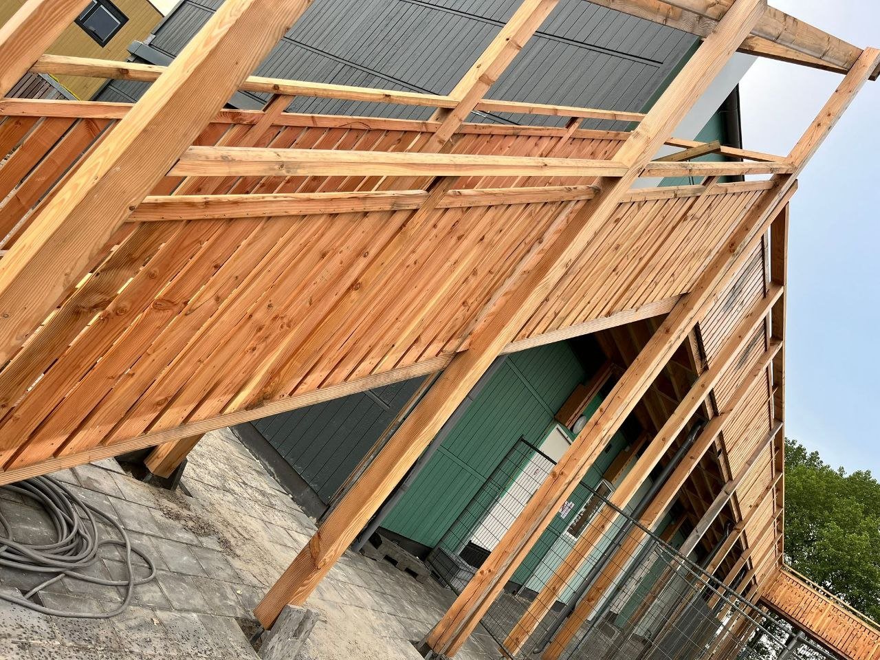 Houten constructie & gevelbekleding — nieuwbouw